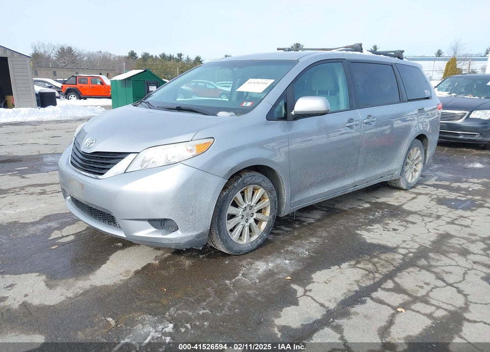 2011 TOYOTA SIENNA VIN: 5TDJK3DC6BS026526