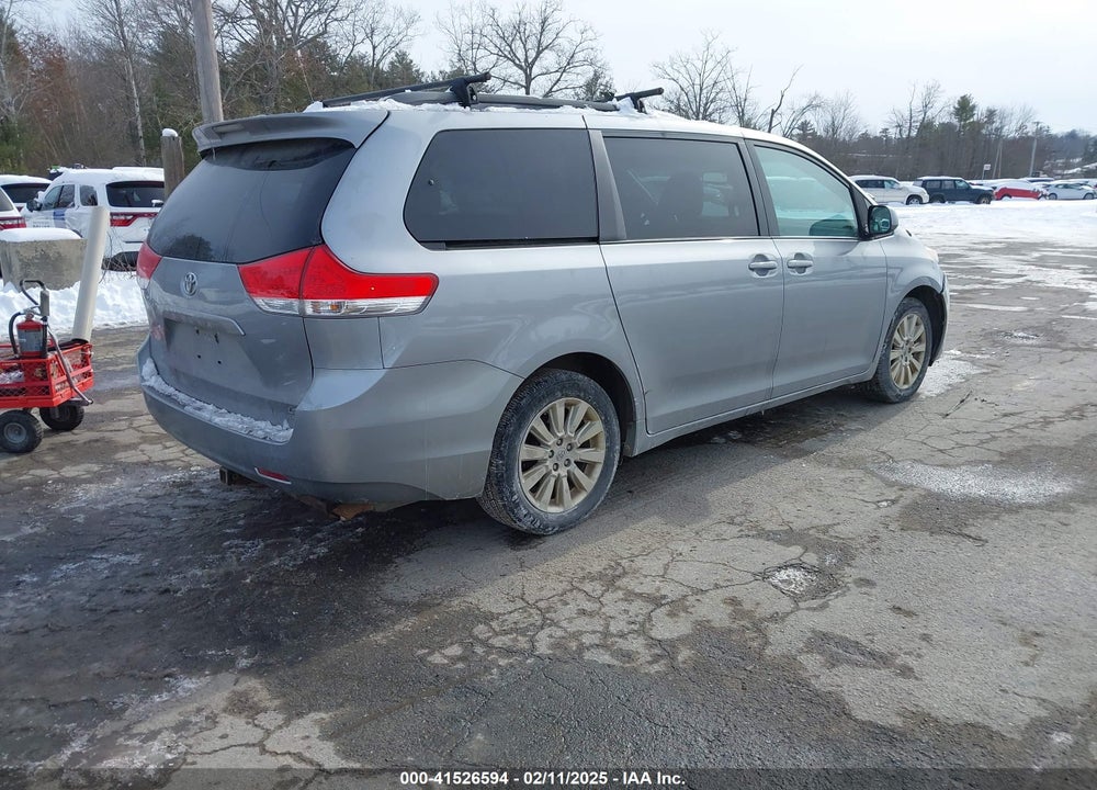 2011 TOYOTA SIENNA VIN: 5TDJK3DC6BS026526