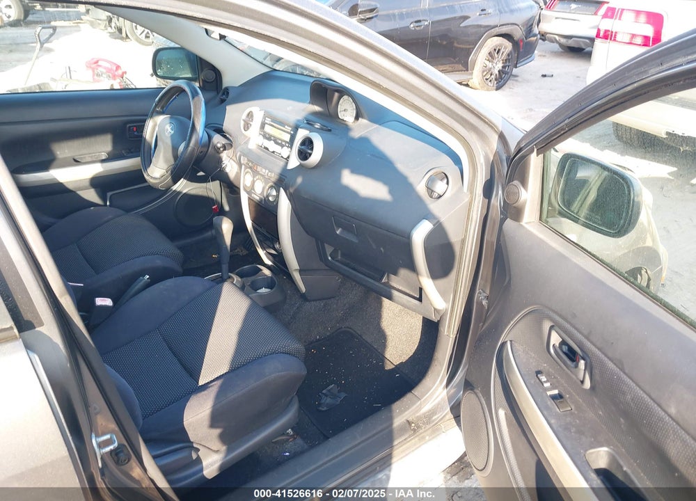 2005 SCION XA VIN: JTKKT624750097667