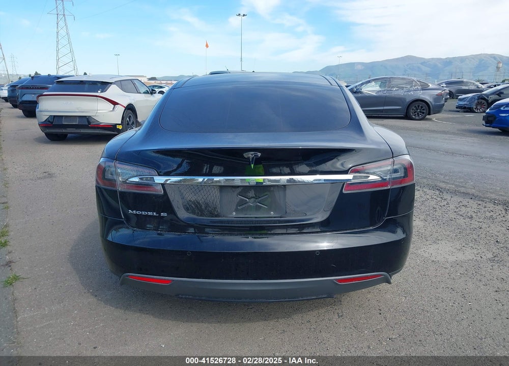 2016 TESLA MODEL S VIN: 5YJSA1E10GF131468