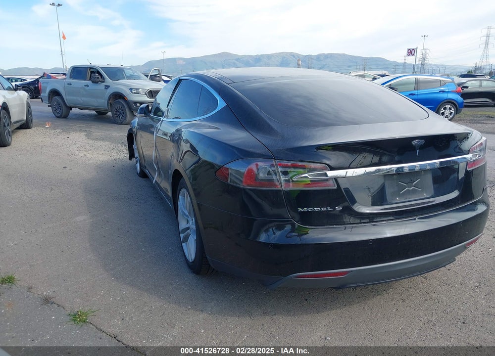 2016 TESLA MODEL S VIN: 5YJSA1E10GF131468
