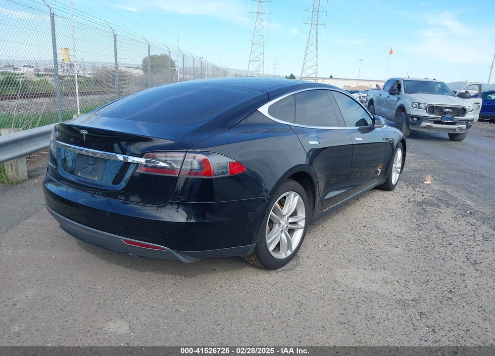 2016 TESLA MODEL S VIN: 5YJSA1E10GF131468