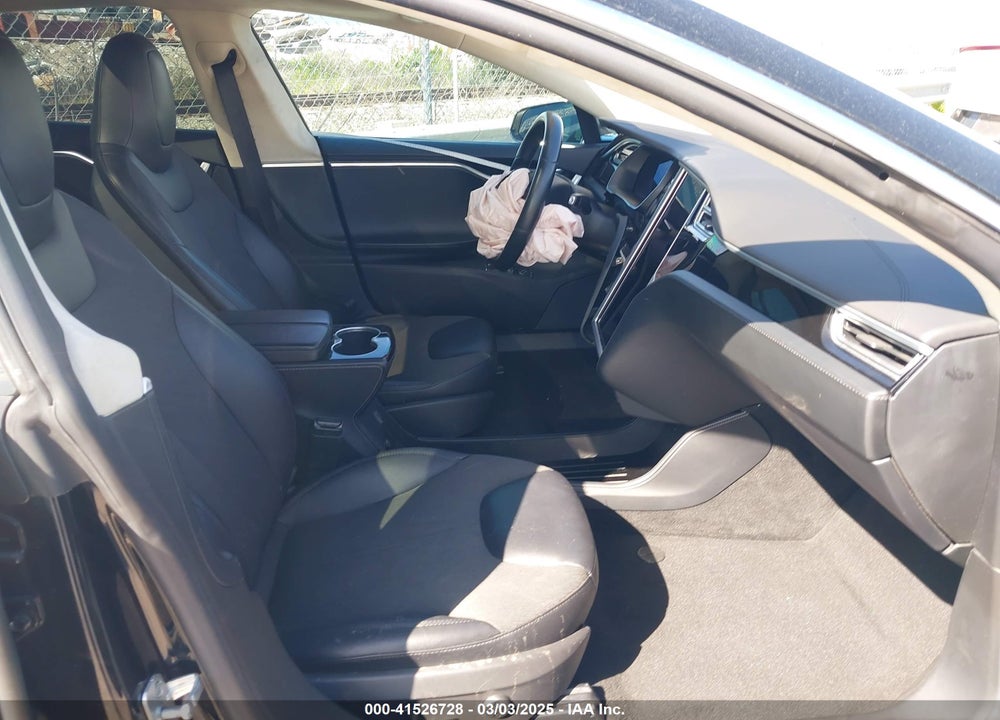 2016 TESLA MODEL S VIN: 5YJSA1E10GF131468