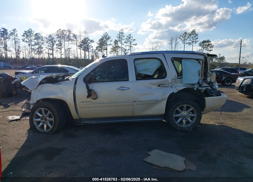 2013 GMC YUKON DENALI VIN: 1GKS1EEF6DR278035