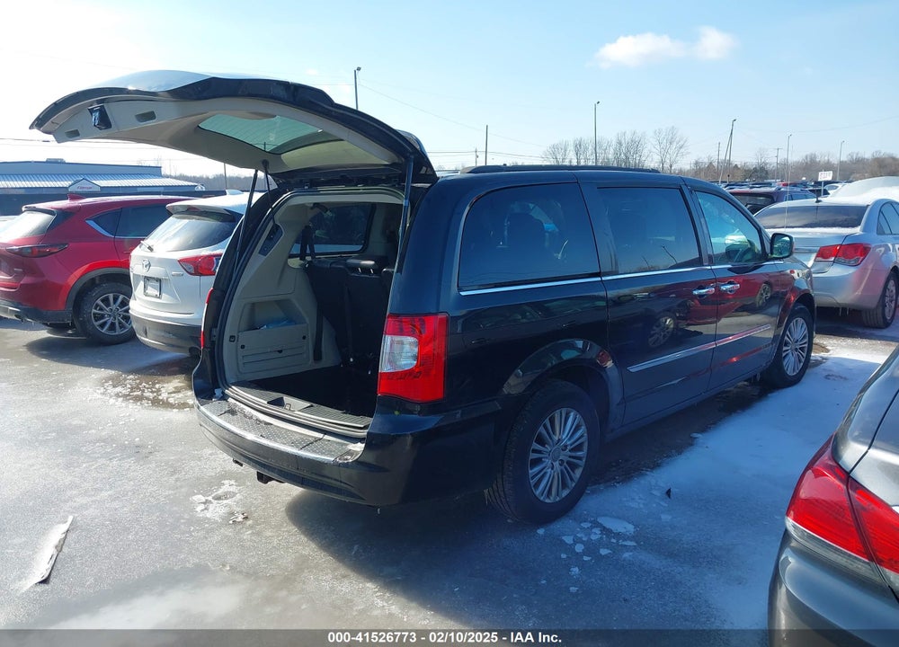 2013 CHRYSLER TOWN & COUNTRY VIN: 2C4RC1CG4DR595833