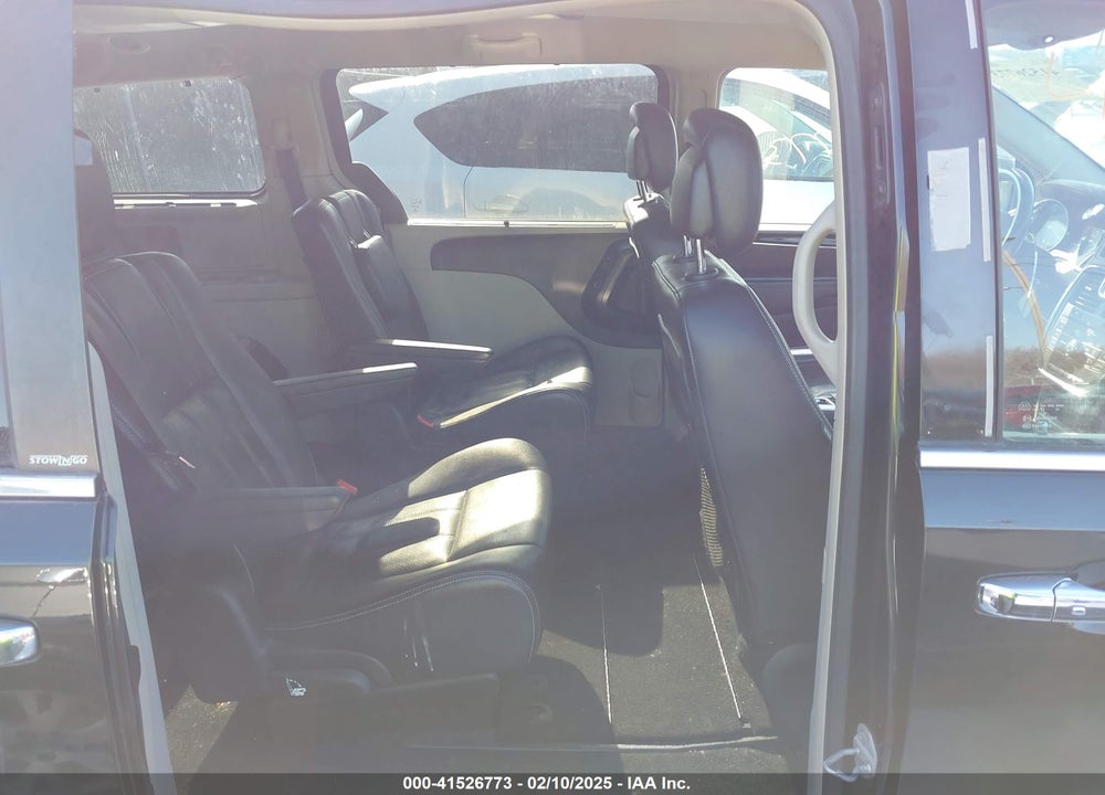 2013 CHRYSLER TOWN & COUNTRY VIN: 2C4RC1CG4DR595833