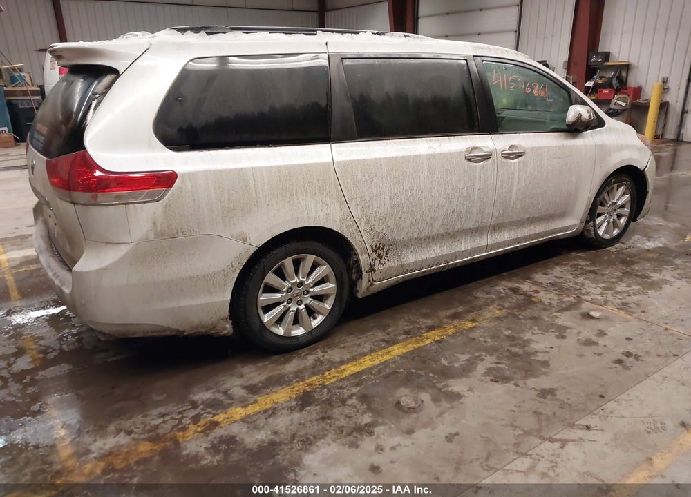 2011 TOYOTA SIENNA XLE LIMITED VIN: 5TDDK3DC0BS005250