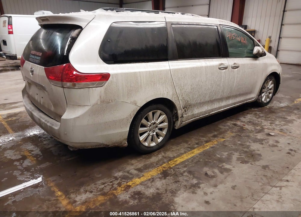 2011 TOYOTA SIENNA XLE LIMITED VIN: 5TDDK3DC0BS005250