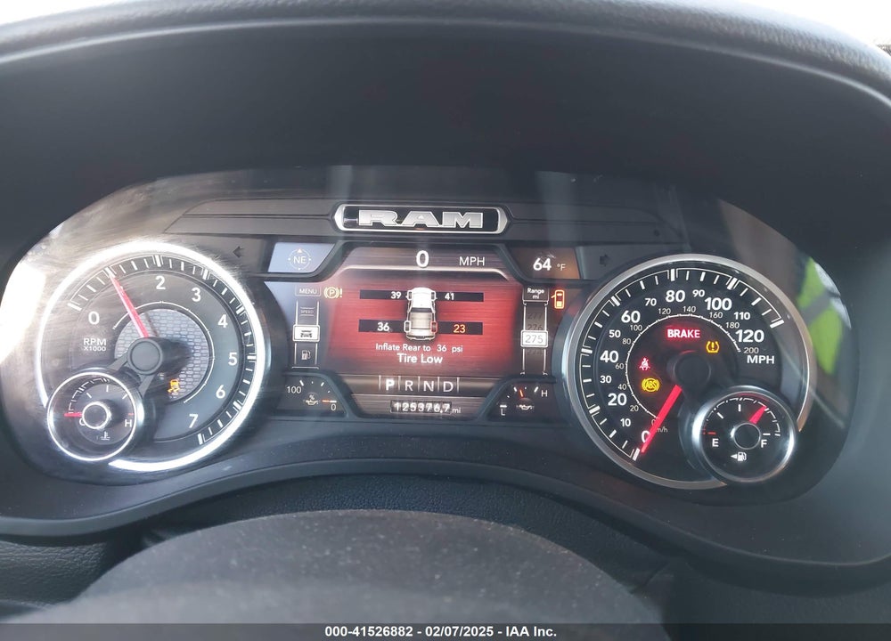 2022 RAM 1500 BIG HORN 4X4 6'4 BOX VIN: 1C6SRFMT7NN188524