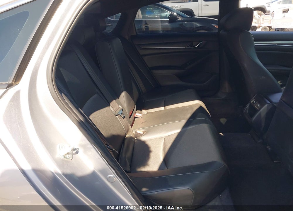 2022 HONDA ACCORD VIN: 1HGCV1F30NA001092