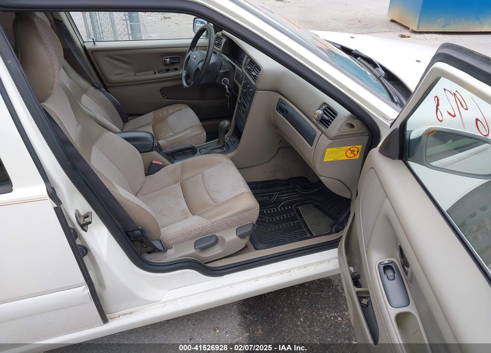 1999 VOLVO V70 VIN: YV1LW55A6X2607491