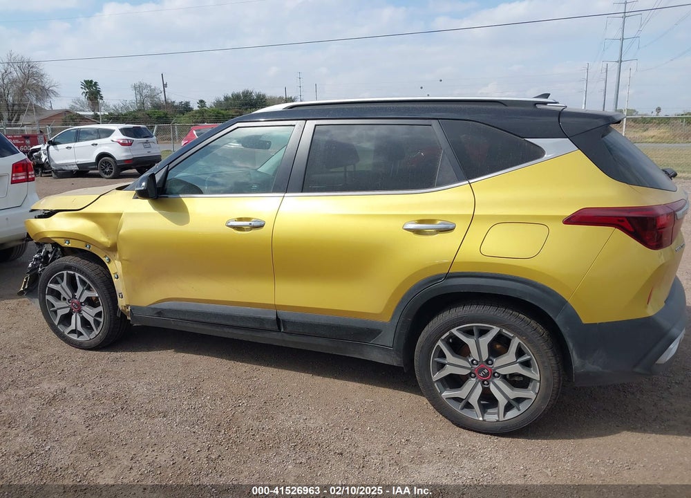 2021 KIA SELTOS VIN: KNDETCA23M7060043