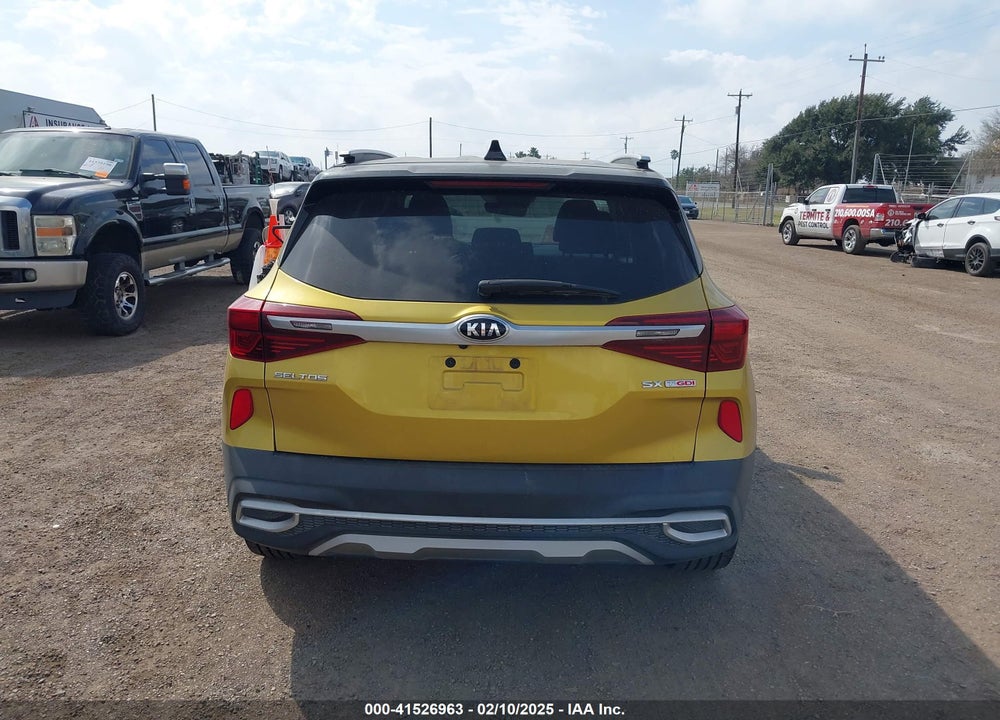 2021 KIA SELTOS VIN: KNDETCA23M7060043