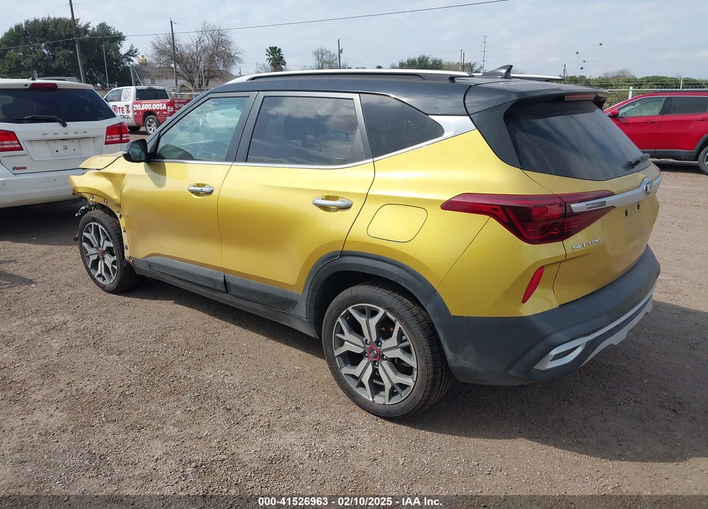 2021 KIA SELTOS VIN: KNDETCA23M7060043