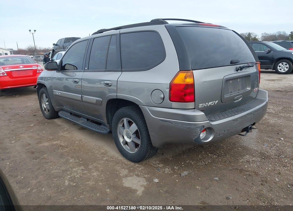 2005 GMC ENVOY SLT VIN: 1GKDT13S352129944