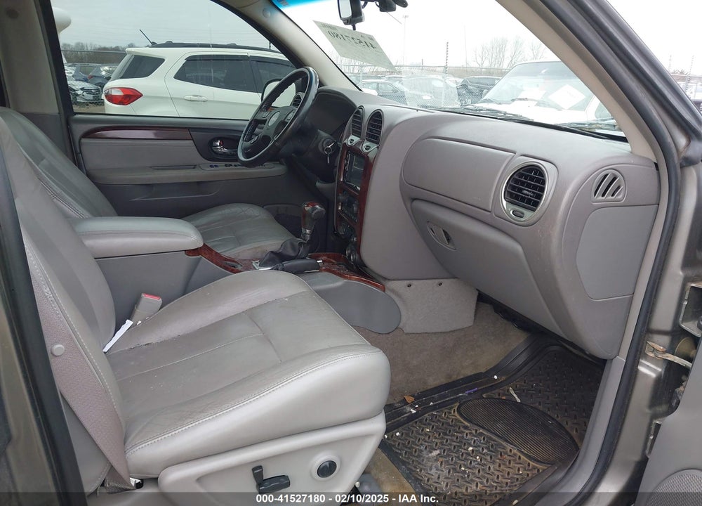 2005 GMC ENVOY SLT VIN: 1GKDT13S352129944