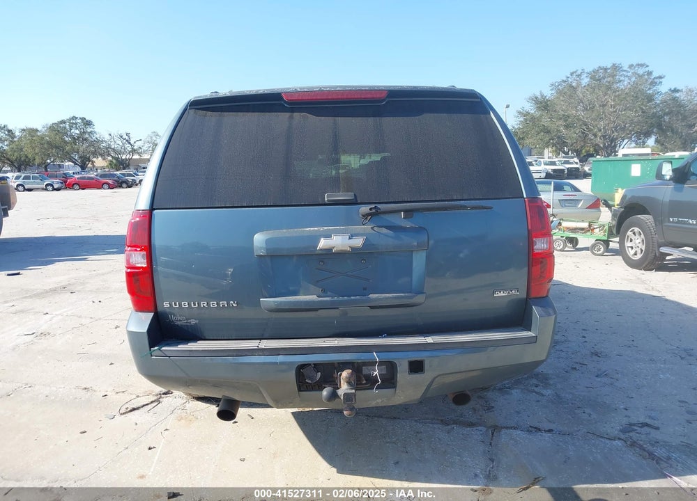 2008 CHEVROLET SUBURBAN 1500 LS VIN: 3GNFC160X8G162523