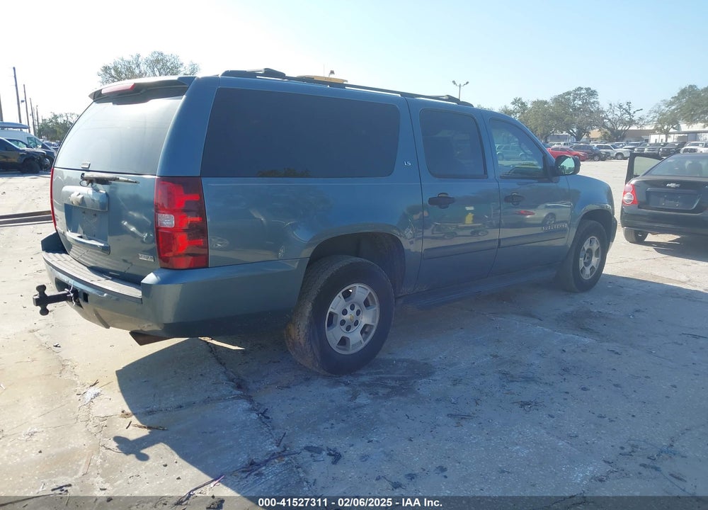 2008 CHEVROLET SUBURBAN 1500 LS VIN: 3GNFC160X8G162523