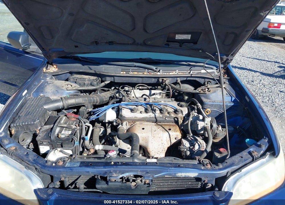 2002 HONDA ACCORD 2.3 VP VIN: 1HGCF86682A157585