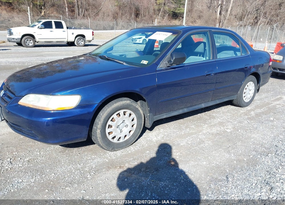 2002 HONDA ACCORD 2.3 VP VIN: 1HGCF86682A157585