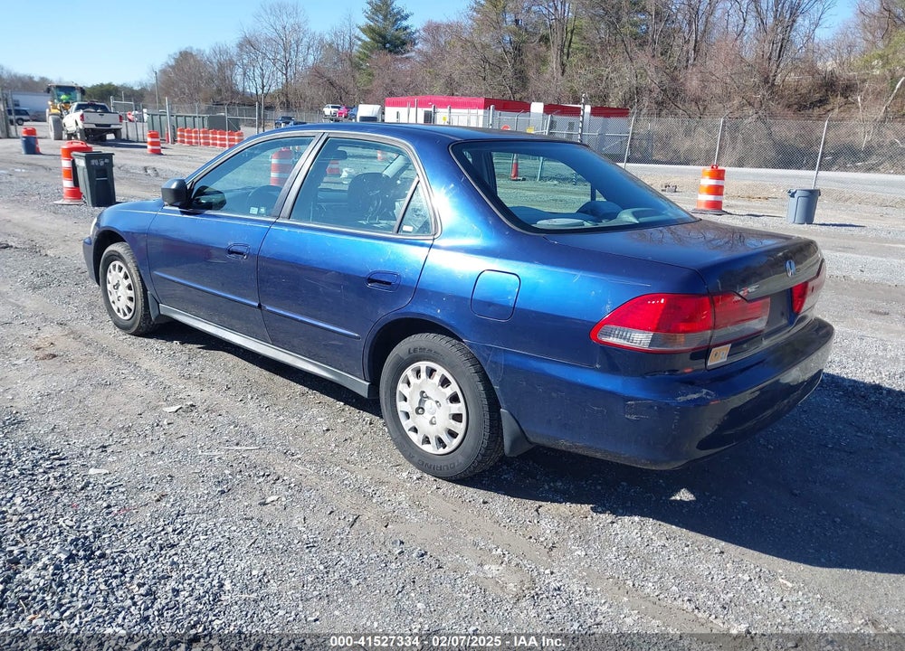 2002 HONDA ACCORD 2.3 VP VIN: 1HGCF86682A157585