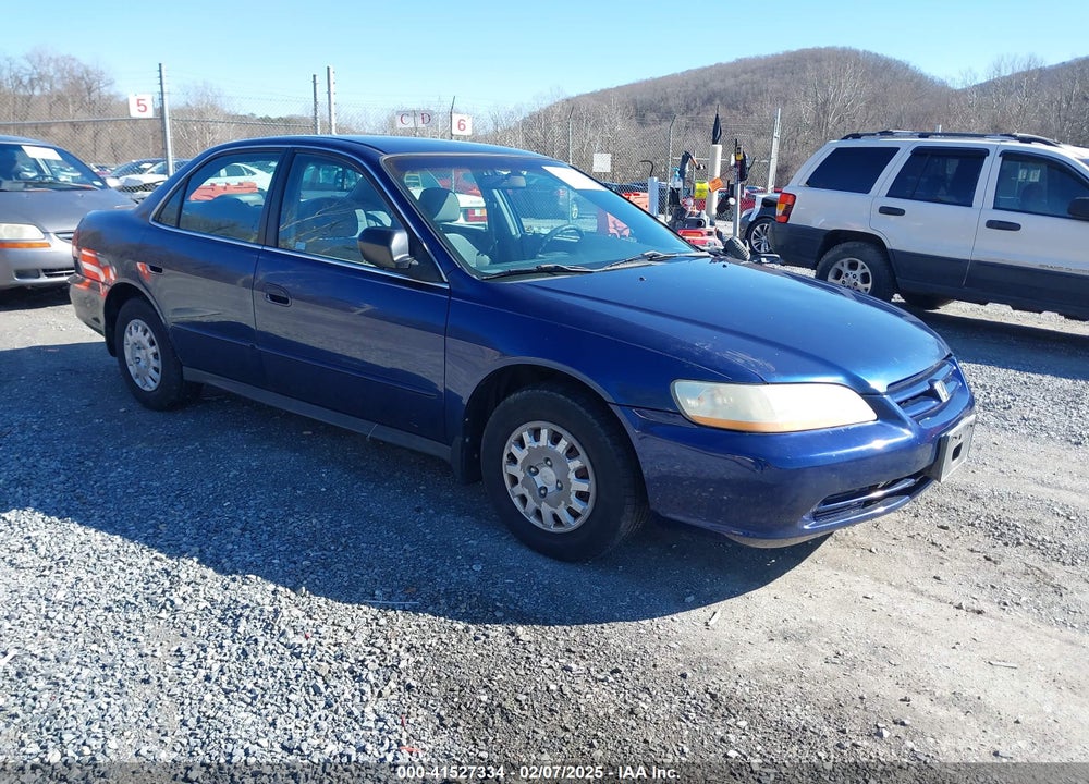 2002 HONDA ACCORD 2.3 VP VIN: 1HGCF86682A157585
