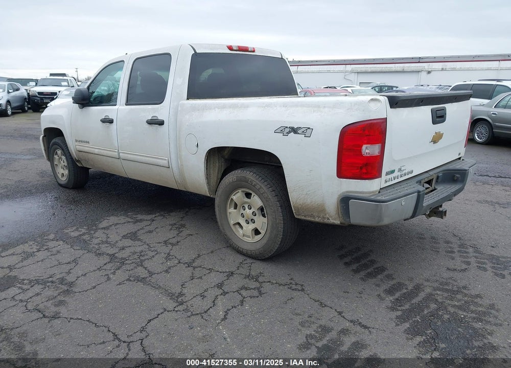 2011 CHEVROLET SILVERADO 1500 VIN: 3GCPKSE39BG220436