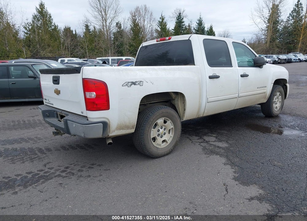 2011 CHEVROLET SILVERADO 1500 VIN: 3GCPKSE39BG220436