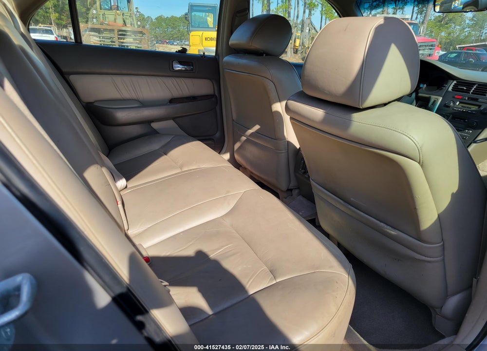 1998 ACURA 3.5RL VIN: JH4KA9648WC013556
