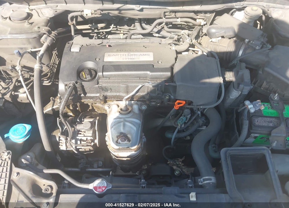 2015 HONDA ACCORD VIN: 1HGCR2F36FA122205