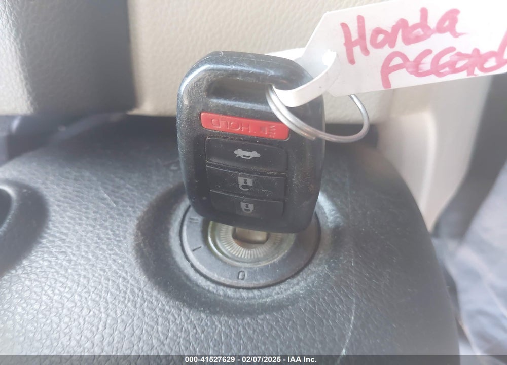 2015 HONDA ACCORD VIN: 1HGCR2F36FA122205