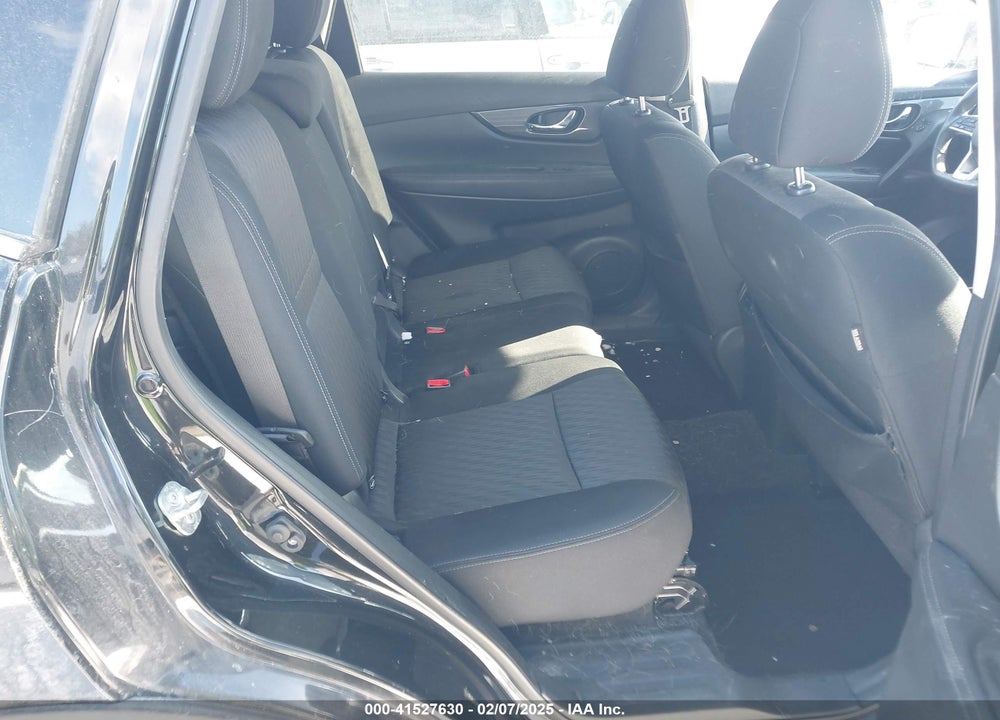 2017 NISSAN ROGUE SV VIN: KNMAT2MV0HP608665