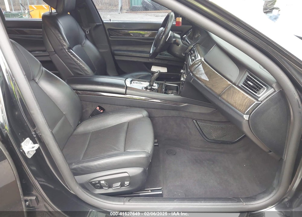 2013 BMW 750LI VIN: WBAYE8C51DD133470