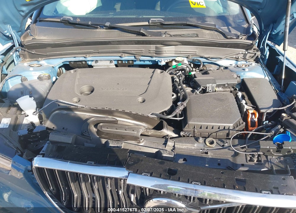 2024 VOLVO XC40 B5 PLUS BRIGHT THEME VIN: YV4L12UE3R2342939