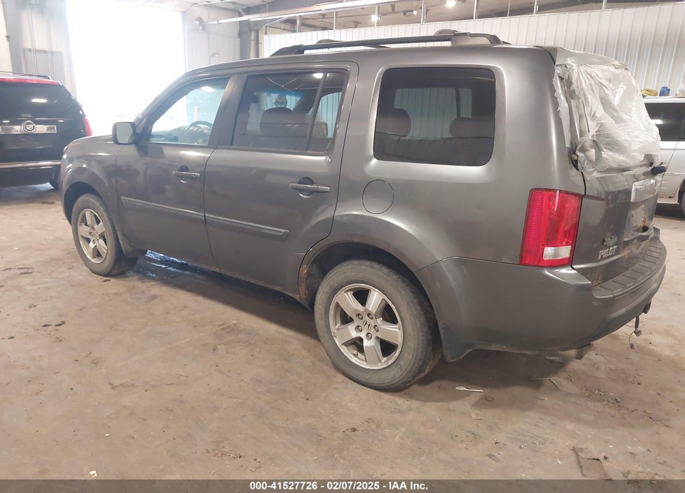 2010 HONDA PILOT EX-L VIN: 5FNYF4H52AB031164