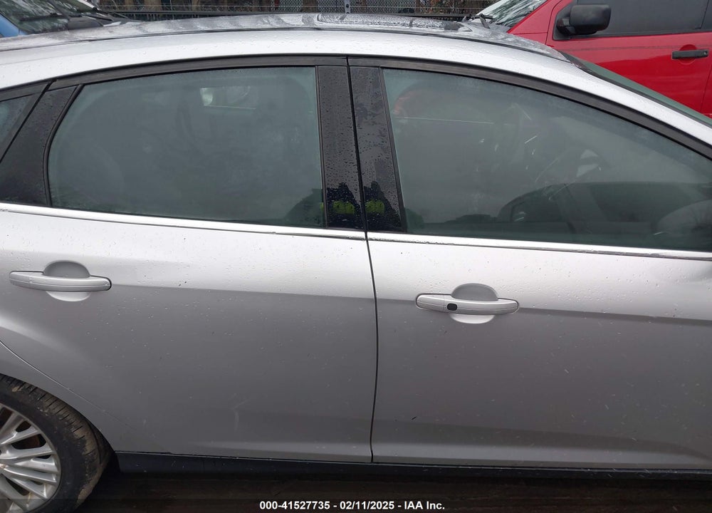 2017 FORD FOCUS TITANIUM VIN: 1FADP3N26HL241120