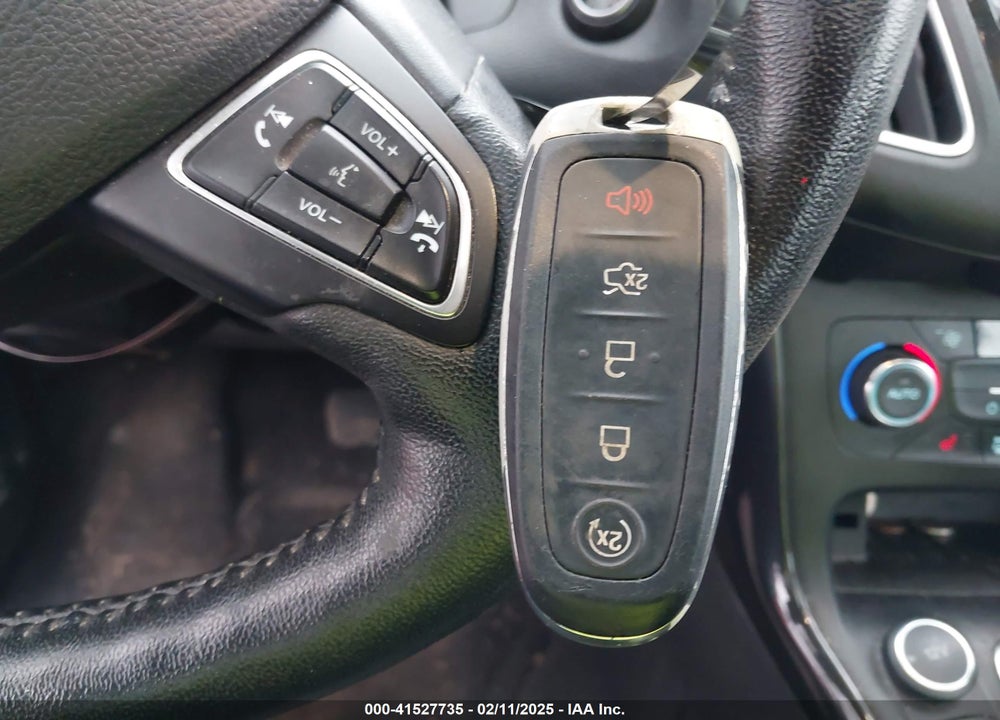 2017 FORD FOCUS TITANIUM VIN: 1FADP3N26HL241120