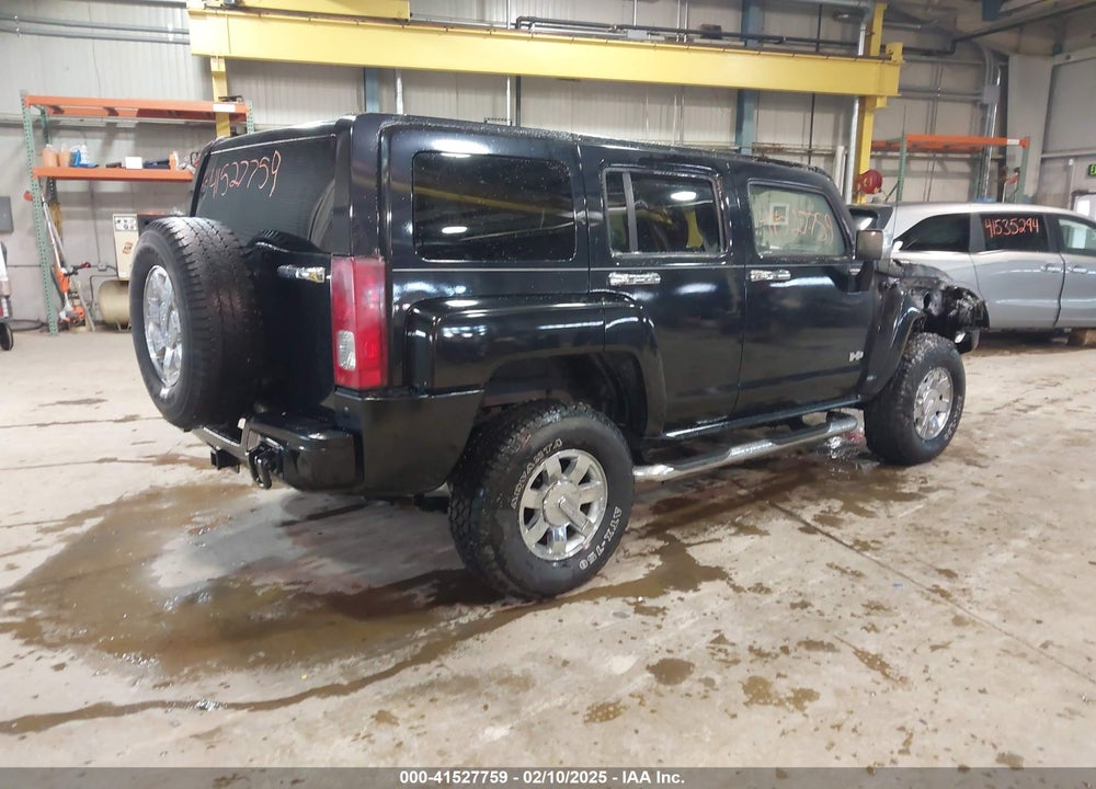 2007 HUMMER H3 SUV VIN: 5GTDN13E478255576