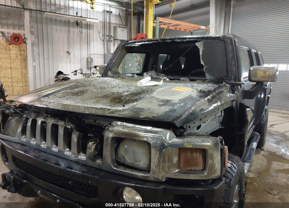 2007 HUMMER H3 SUV VIN: 5GTDN13E478255576
