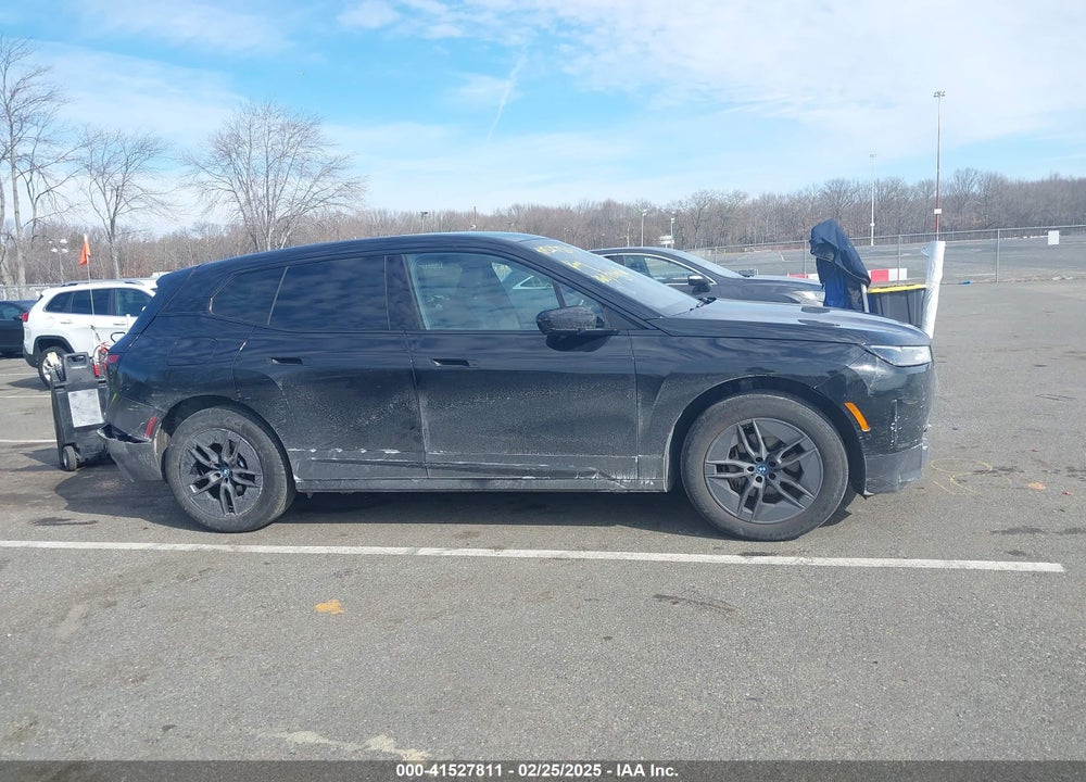 2023 BMW IX XDRIVE50 VIN: WB523CF02PCM45529