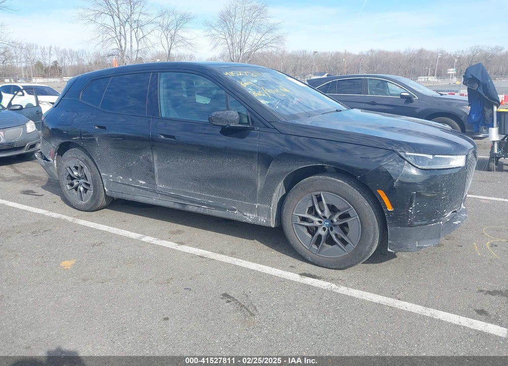 2023 BMW IX XDRIVE50 VIN: WB523CF02PCM45529
