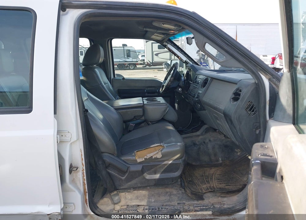 2012 FORD F-350 CHASSIS XL VIN: 1FD8W3H60CED20921