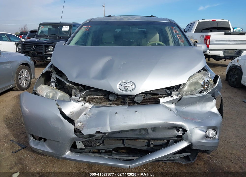 2012 TOYOTA SIENNA XLE V6 8 PASSENGER VIN: 5TDYK3DC0CS276831