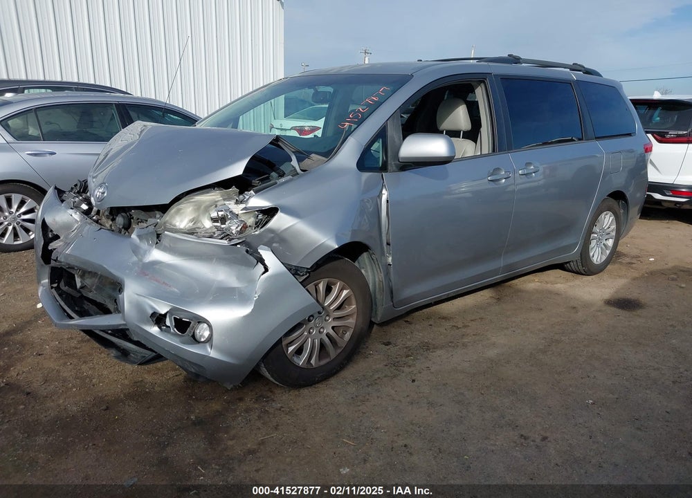 2012 TOYOTA SIENNA XLE V6 8 PASSENGER VIN: 5TDYK3DC0CS276831