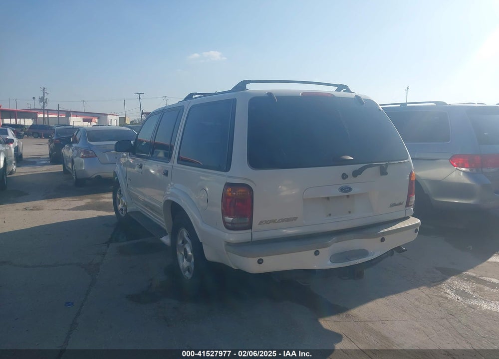 2000 FORD EXPLORER LIMITED VIN: 1FMDU65P0YZB88259