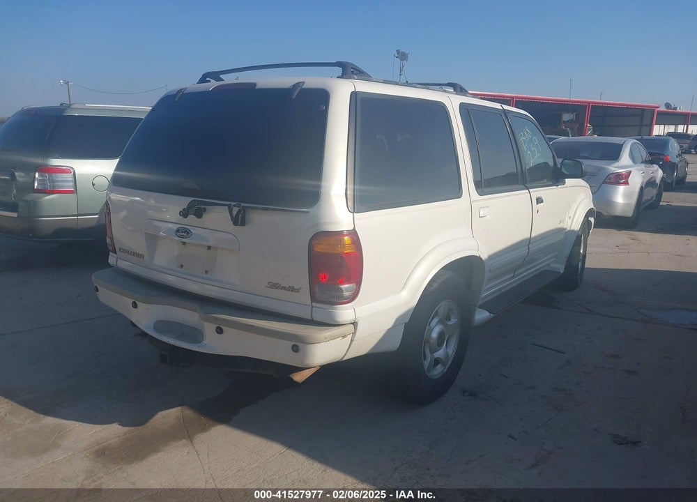 2000 FORD EXPLORER LIMITED VIN: 1FMDU65P0YZB88259