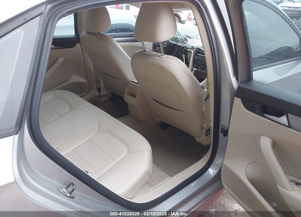 2013 VOLKSWAGEN PASSAT VIN: 1VWAH7A34DC146837