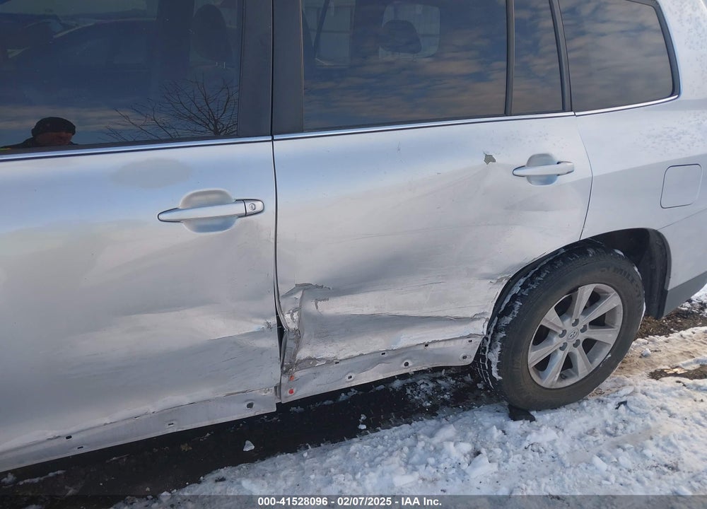 2011 TOYOTA HIGHLANDER SE VIN: 5TDBK3EHXBS055431