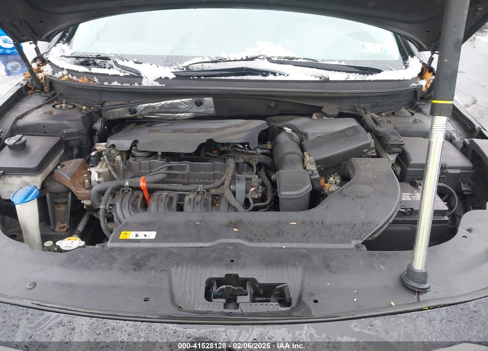 2015 HYUNDAI SONATA SE VIN: 5NPE24AF2FH176912