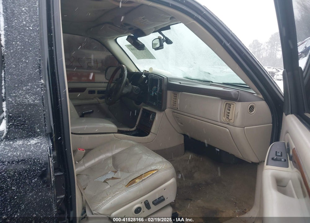 2004 CADILLAC ESCALADE STANDARD VIN: 1GYEK63N04R127708